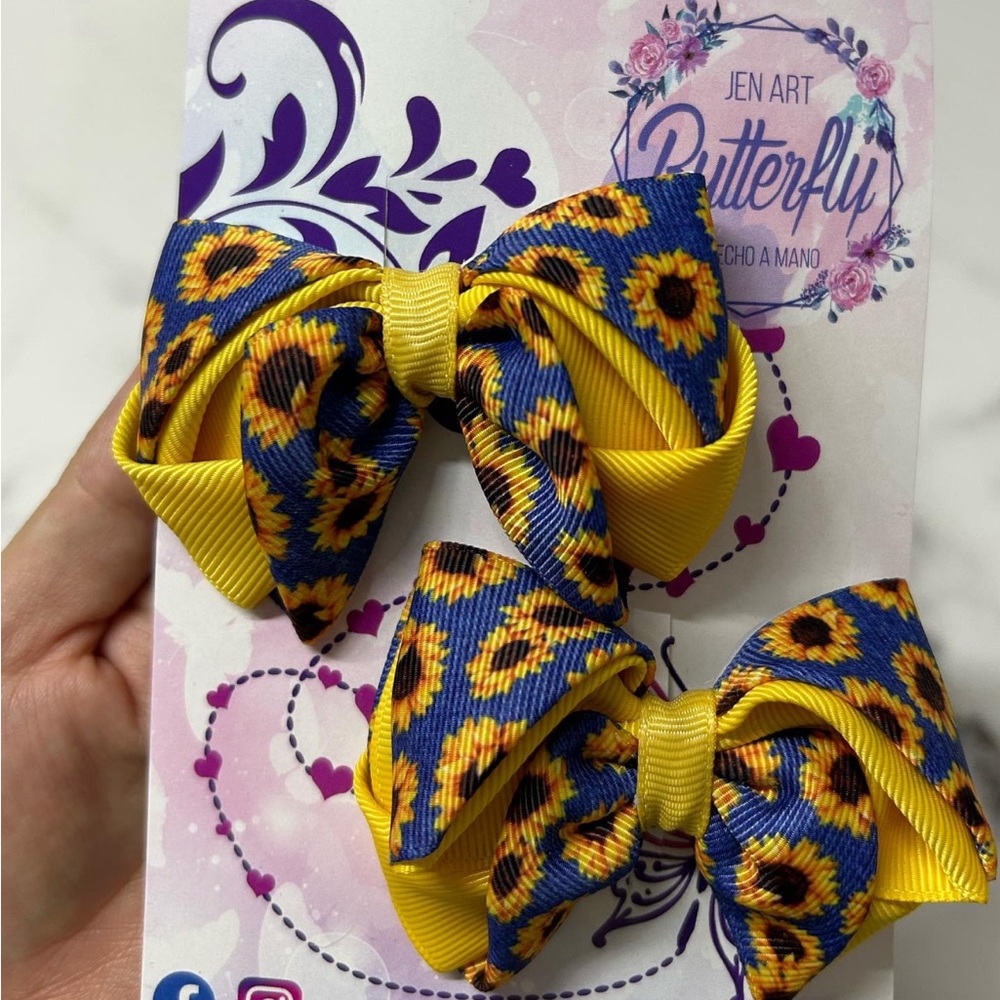 Beautiful bows, we make every design you could imagine โค๏ธ๐๐ - Picture 3 of 6